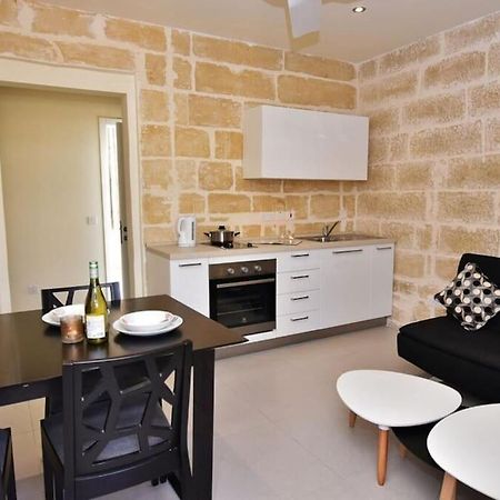 Vallettastay - Lucky Star One Bedroom Apartment 201 Buitenkant foto